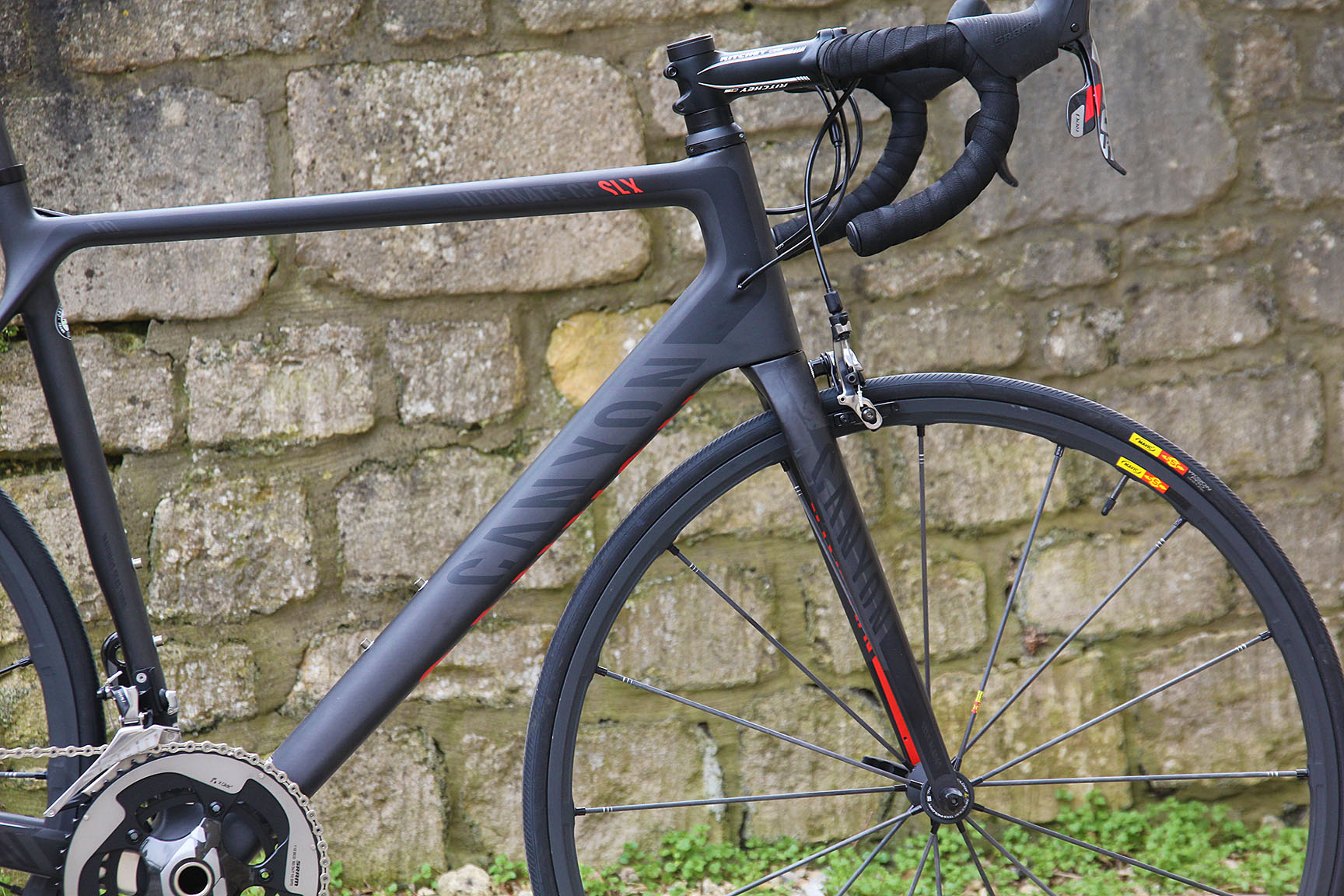 Review Canyon Ultimate CF SLX 9.0 SL road.cc